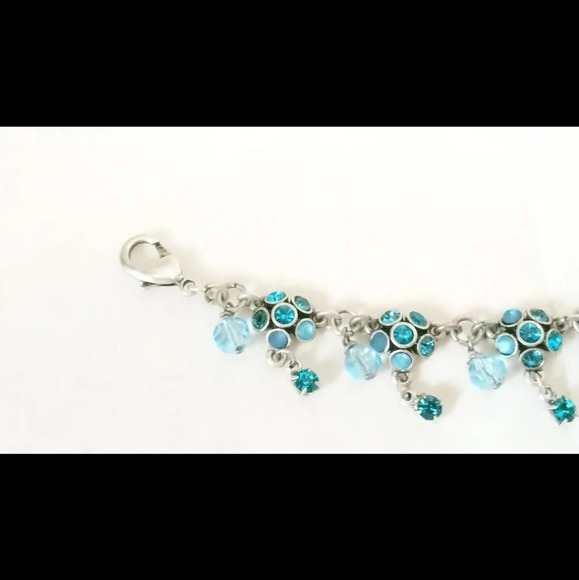 Beautiful Blue Genuine Crystal Bracelet NWT ๐ - Picture 3 of 10